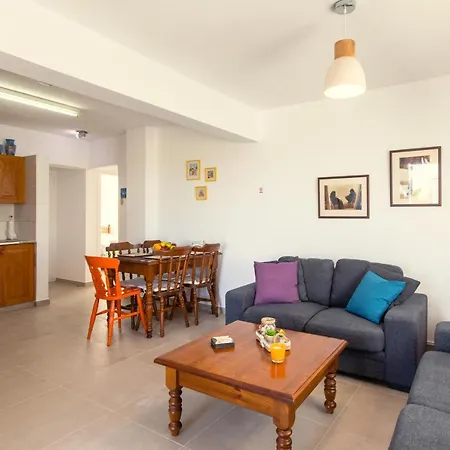 Jimmy's Flat * Paralimni